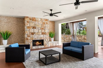 BellQuarryHill_Outdoor Fireplace - Photo Gallery 31