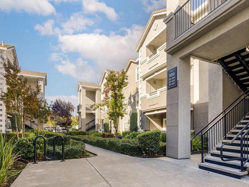 the preserve at polk apartments with stairs and balconies