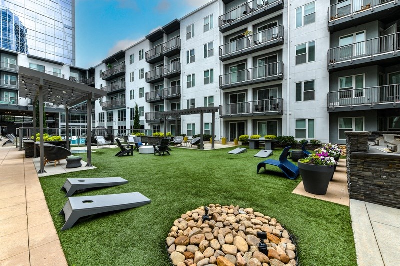 BellTerminus_Courtyard