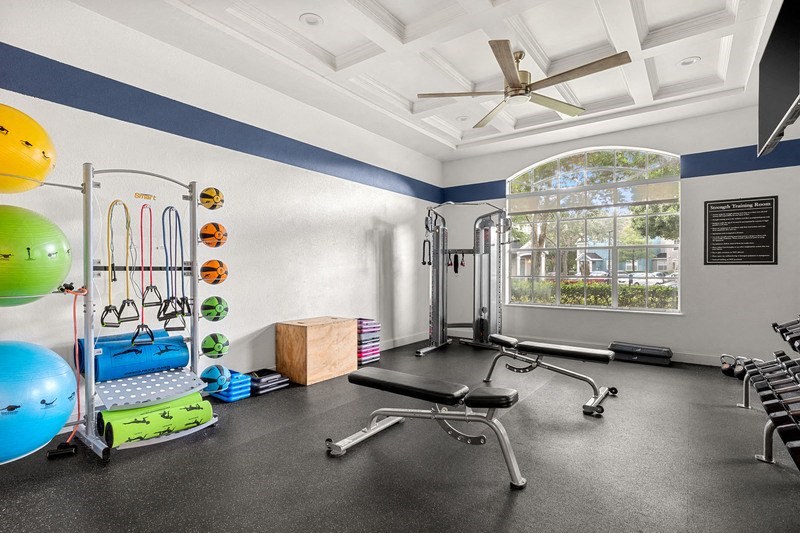 the gym at the hampton center apartments in hampton va