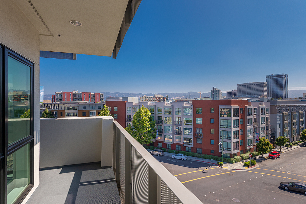 Bell Uptown District_Balcony