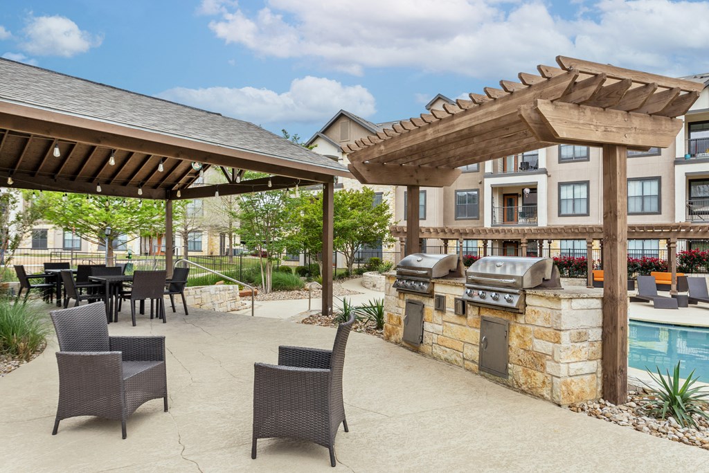 Bell at Teravista Poolside Grills and Seating