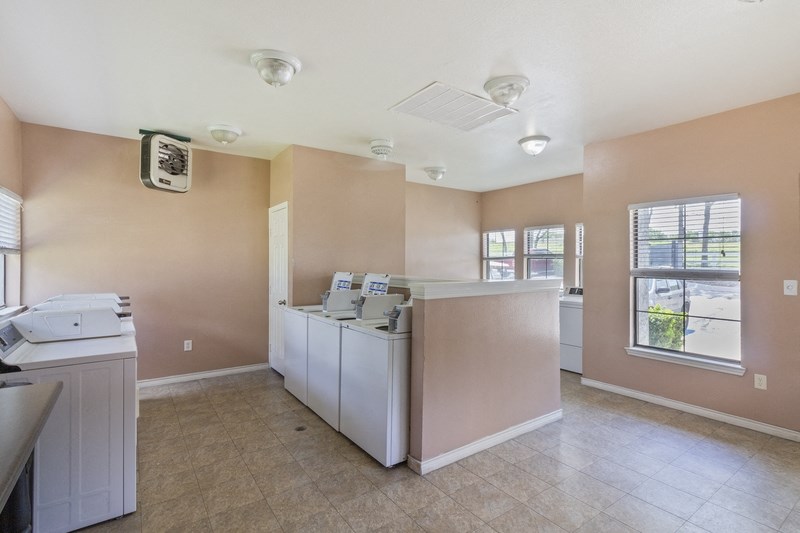 Bridgewood Ranch Photo - Laundry