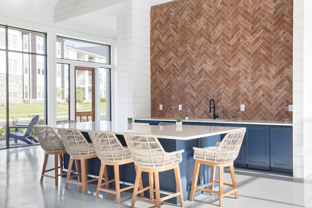 Meeting area and business lounge | www.lemmondfarm.com