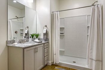 interior model bathroom - Photo Gallery 10