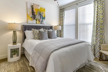 interior model bedroom with bright windows - Photo Gallery 8