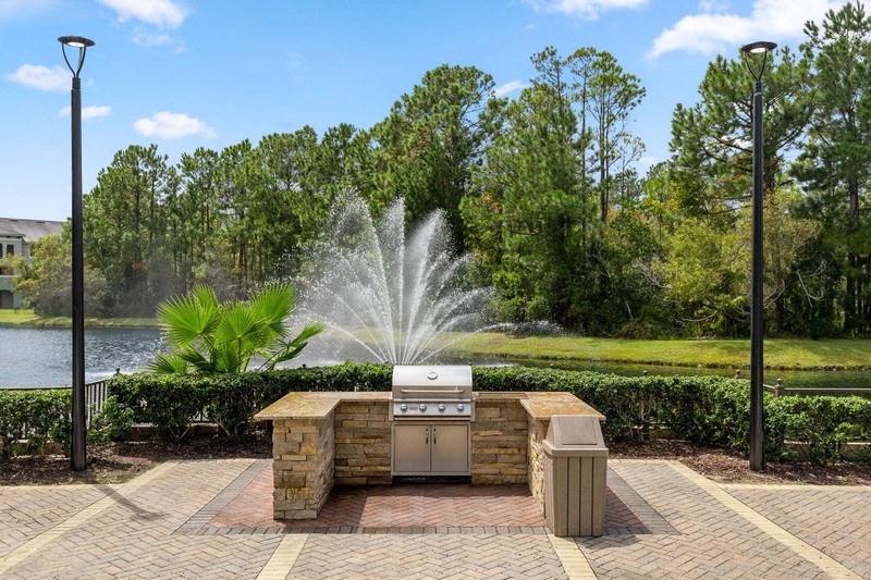 CourtneyMeadows_Grills