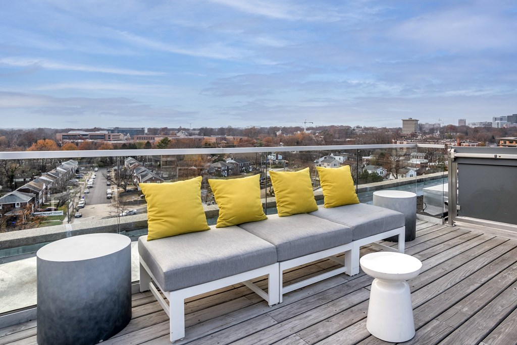 Dominion Rooftop Sofa With Side Tables
