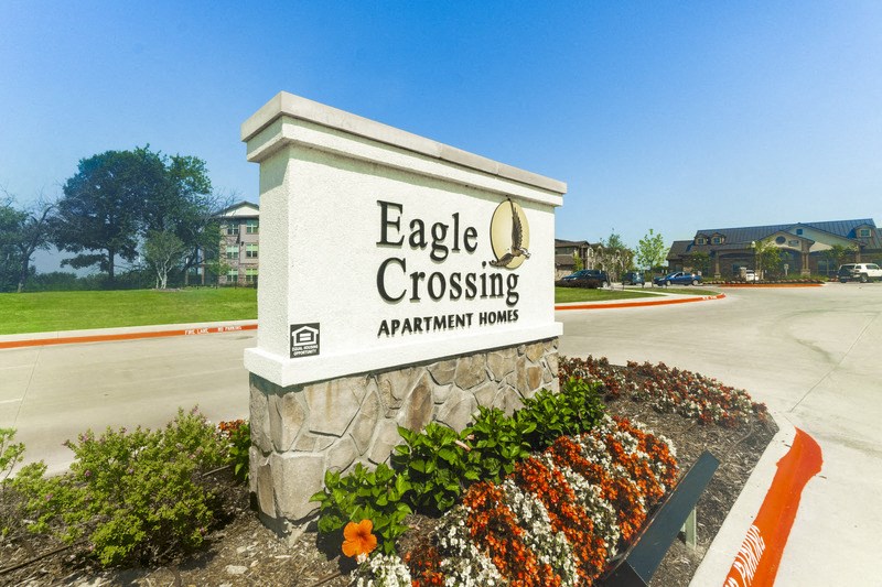EagleCrossing_Exterior