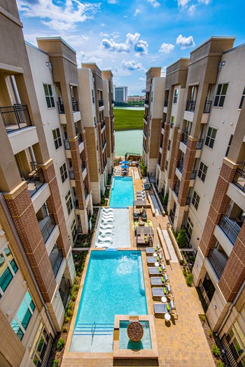 Eastshore On Lake Carolyn Apartments, 1100 Lake Carolyn Parkway, Irving ...