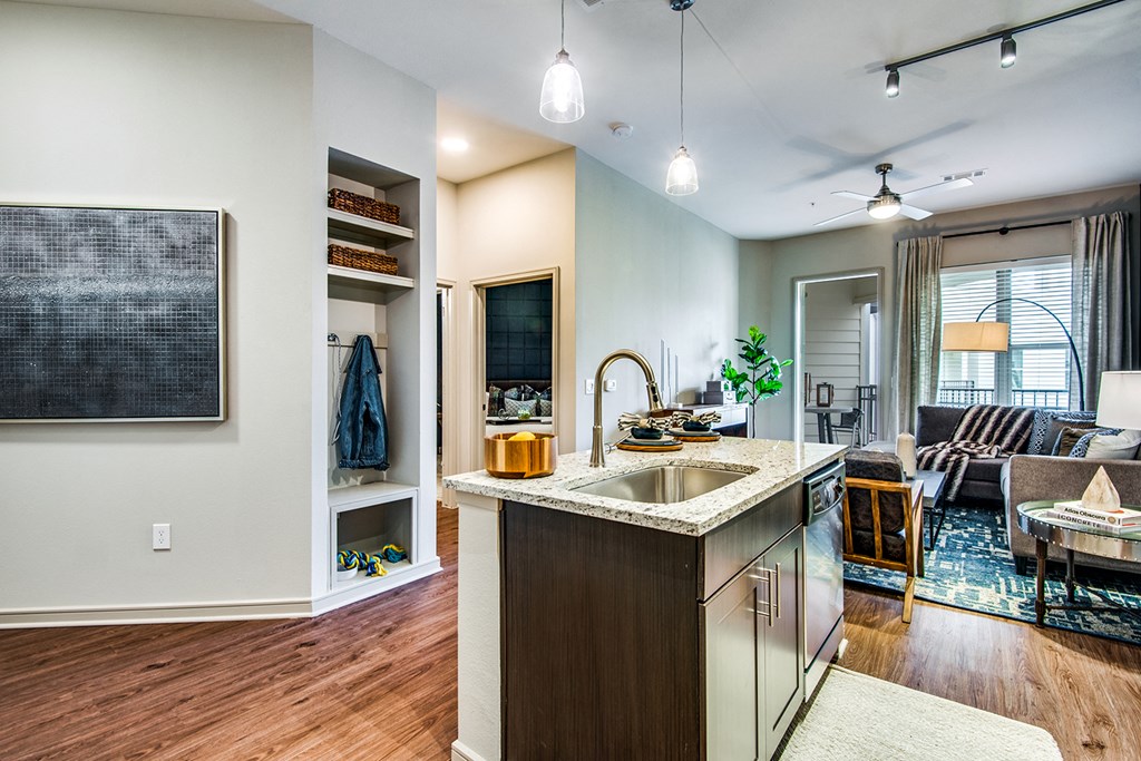 Eastshore on Lake Carolyn Kitchen