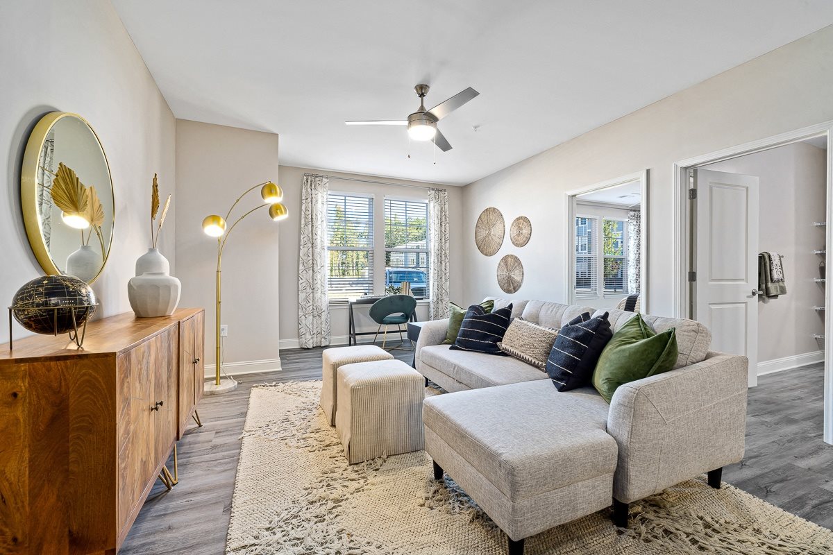 Elevate White Oak Apartments