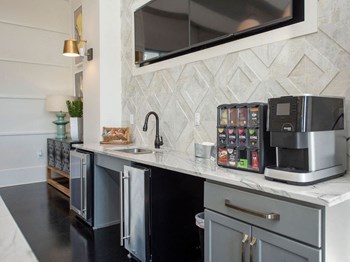 Clubhouse Coffee Bar - Photo Gallery 14