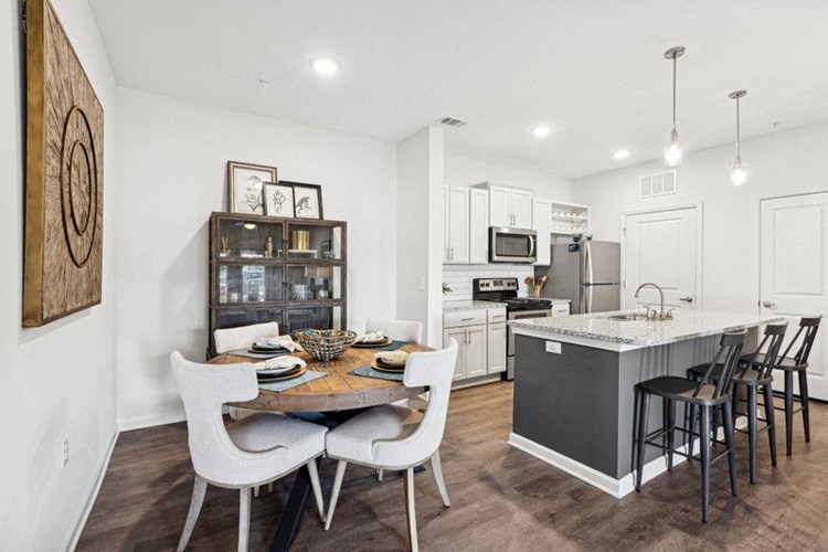 Exchange At Holly Springs