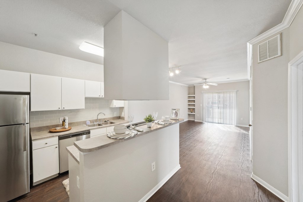 the preserve at ballantyne commons apartment kitchen and living room
