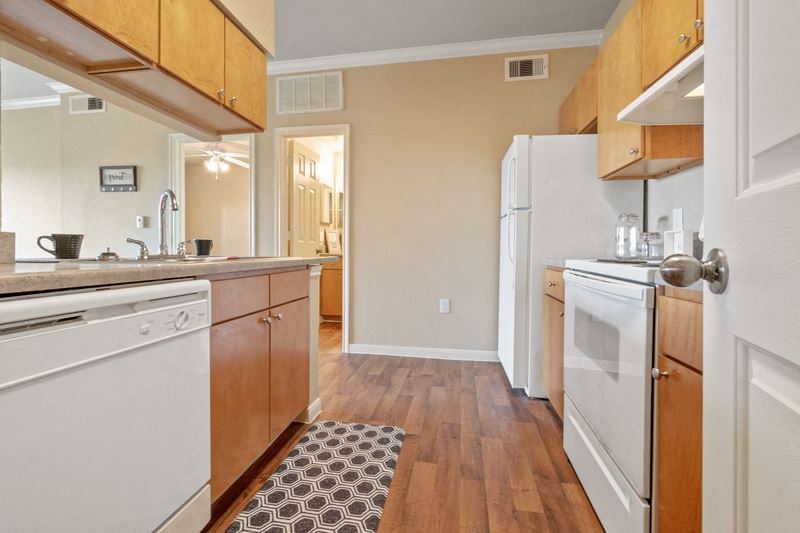 Falcon Lakes Apartments, 6504 Falcon River Way, Arlington, TX RentCafe