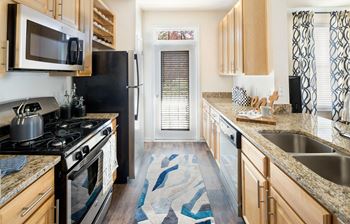 Polished granite kitchen countertops*