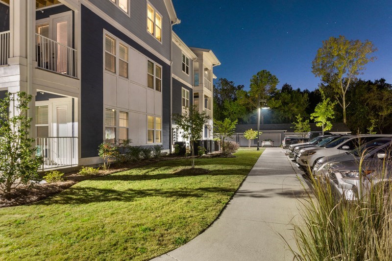 the reserve at fairfax corner apartments exterior