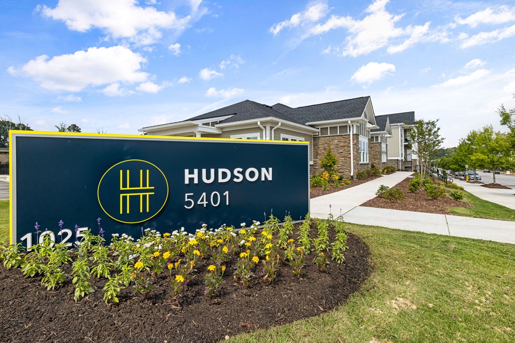 exterior sign that says hudson 5401