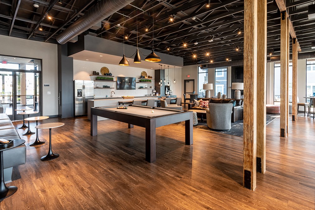 Hudson 5401 apartments clubhouse