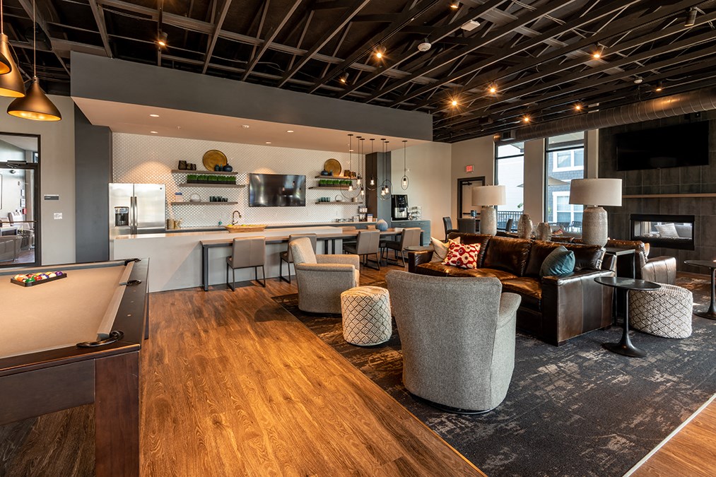 Hudson 5401 apartments clubhouse