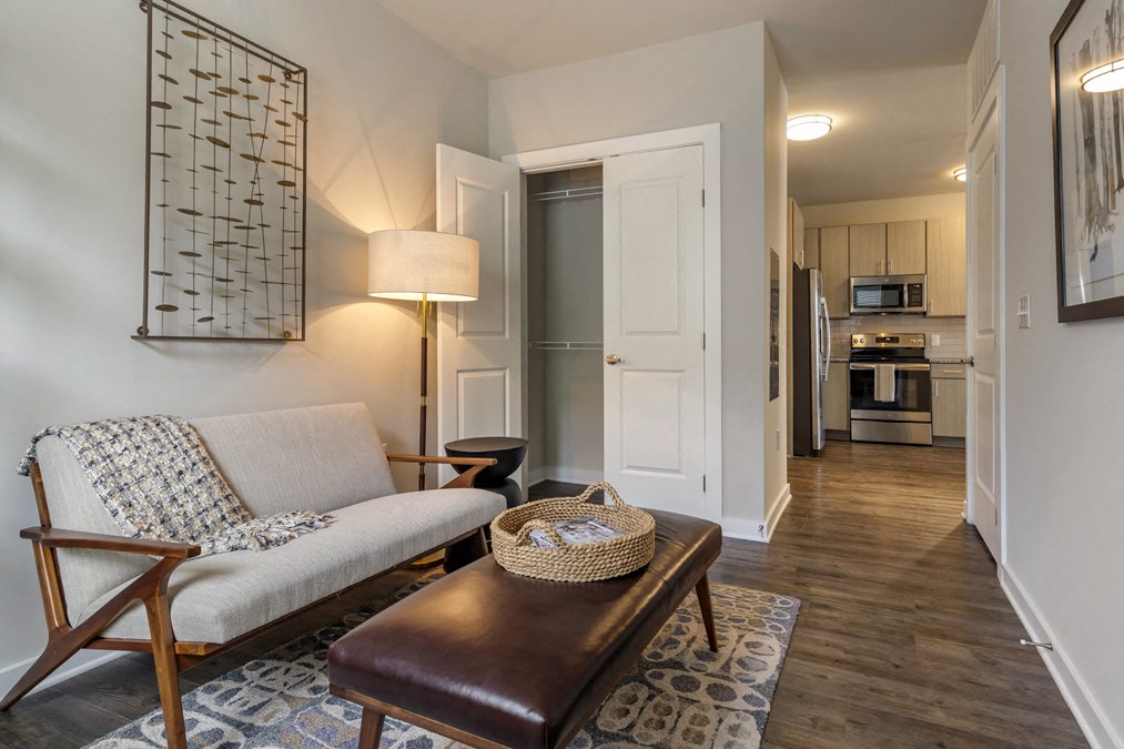 Hudson 5401 apartments interior model den