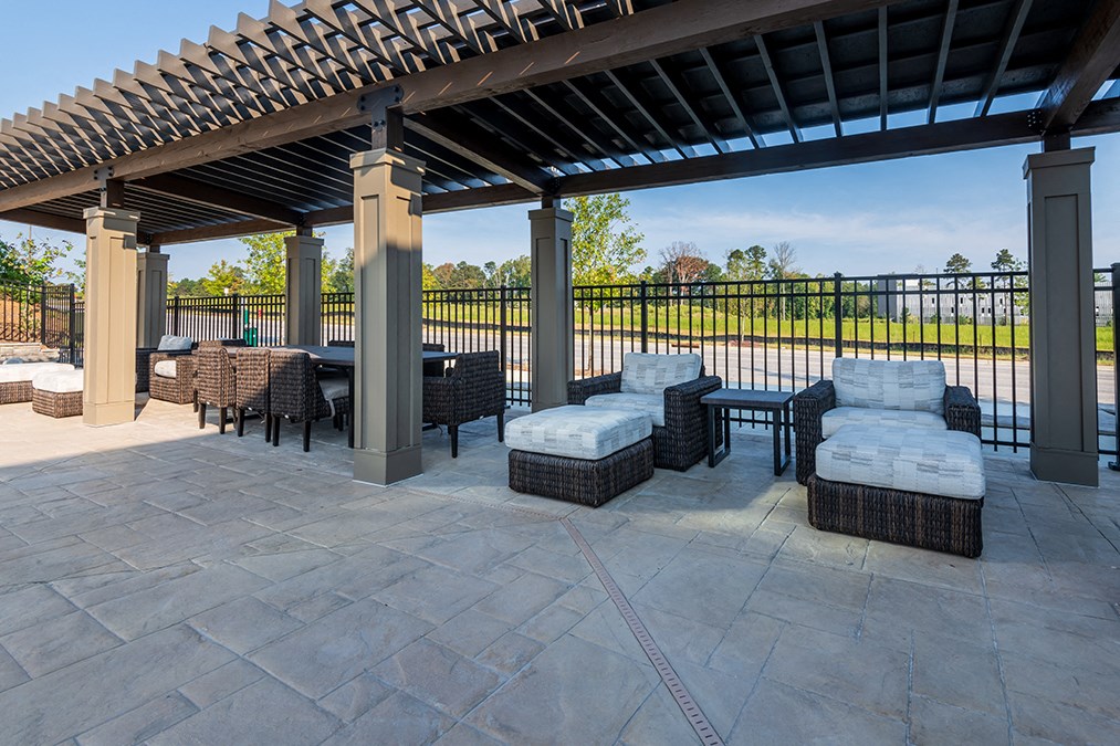 Hudson 5401 apartments pool deck