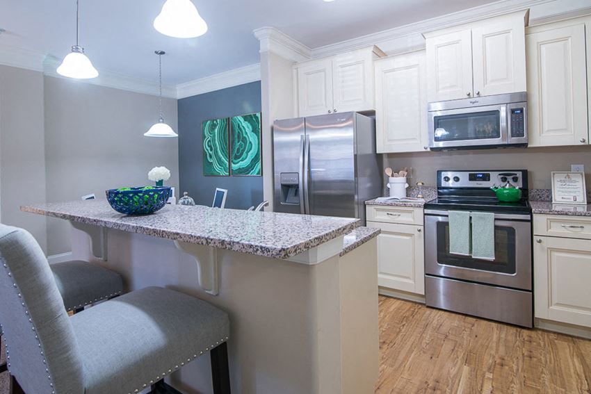 Kitchen with Granite Countertops - Photo Gallery 1
