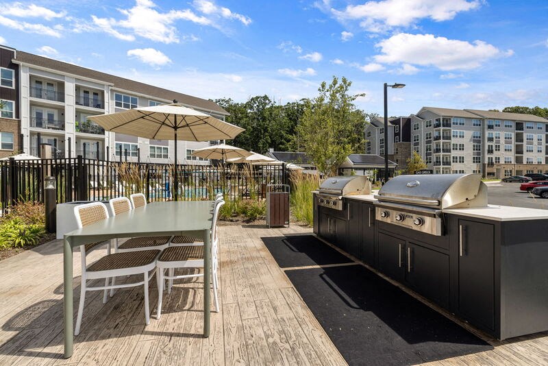 KnollatBriarChapel_Grills