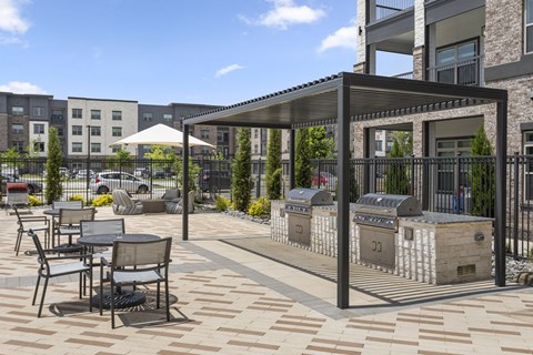 Linz At The Station Grill Area