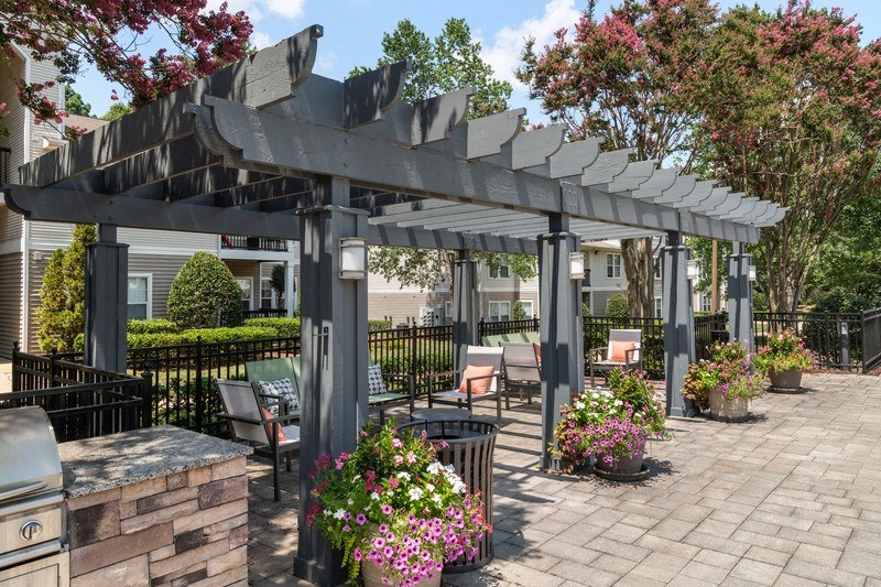 MatthewsReserve_OutdoorSeating