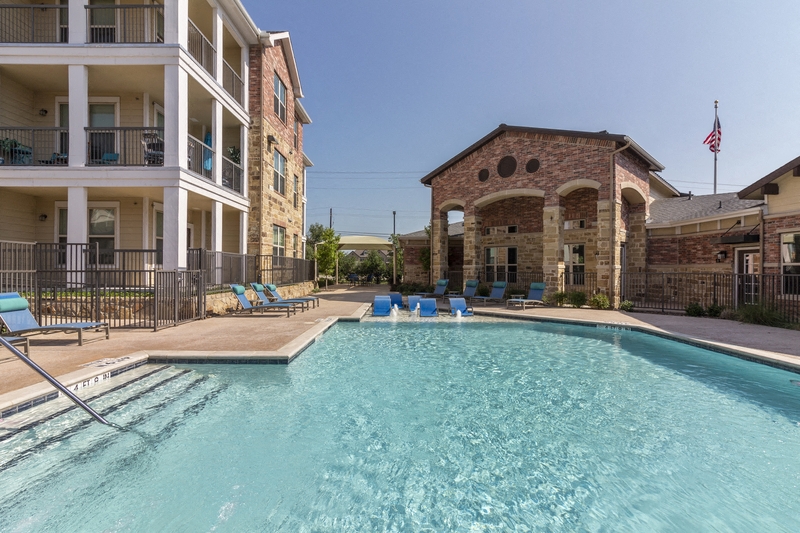 McKinney Pointe Apartments, 2401 McKinney Ranch Pkwy, McKinney, TX