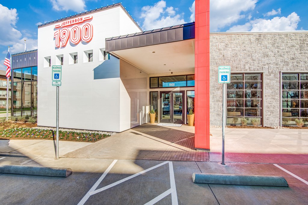 Mercer 1900 Entrance