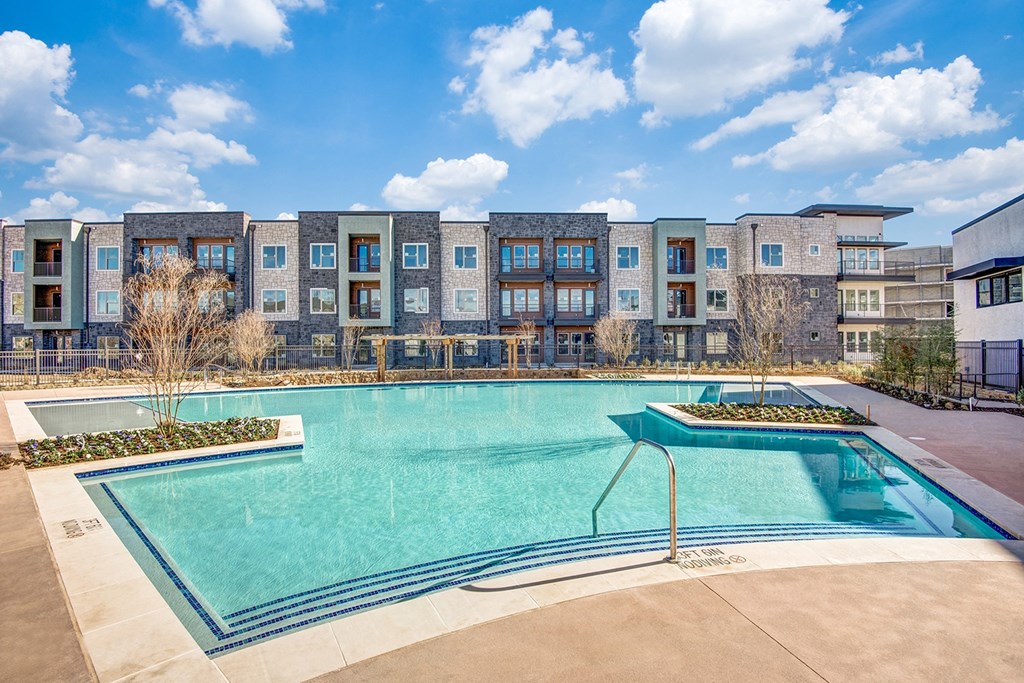 Mercer 1900 Pool Area