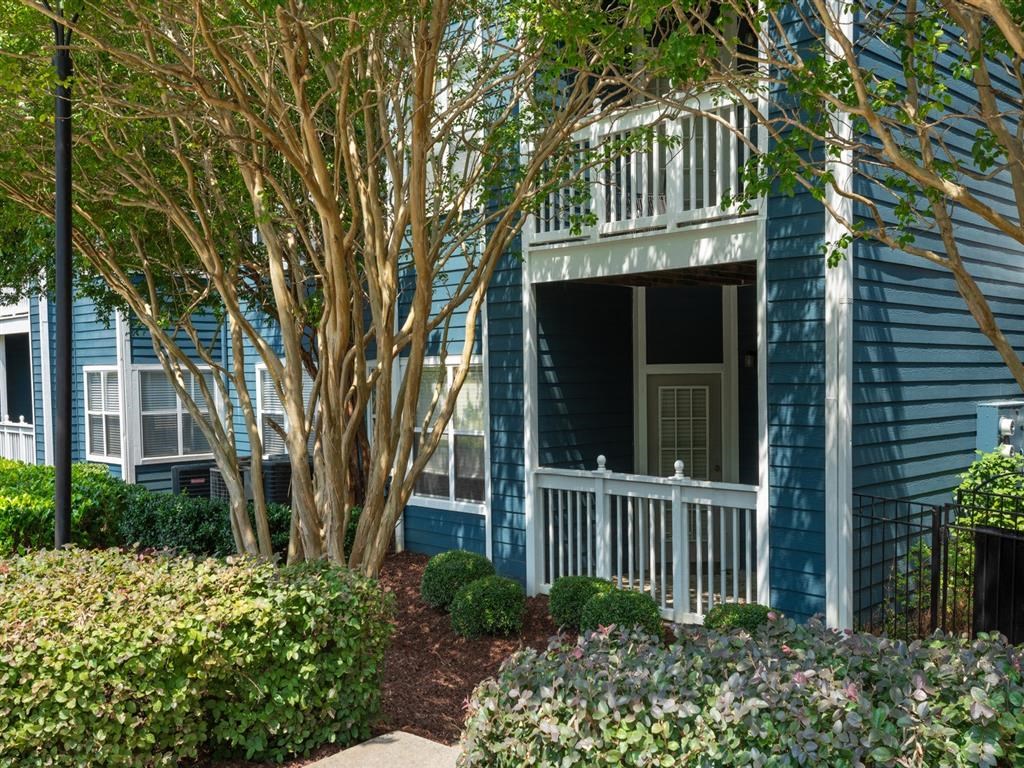 exterior view of apartment building
