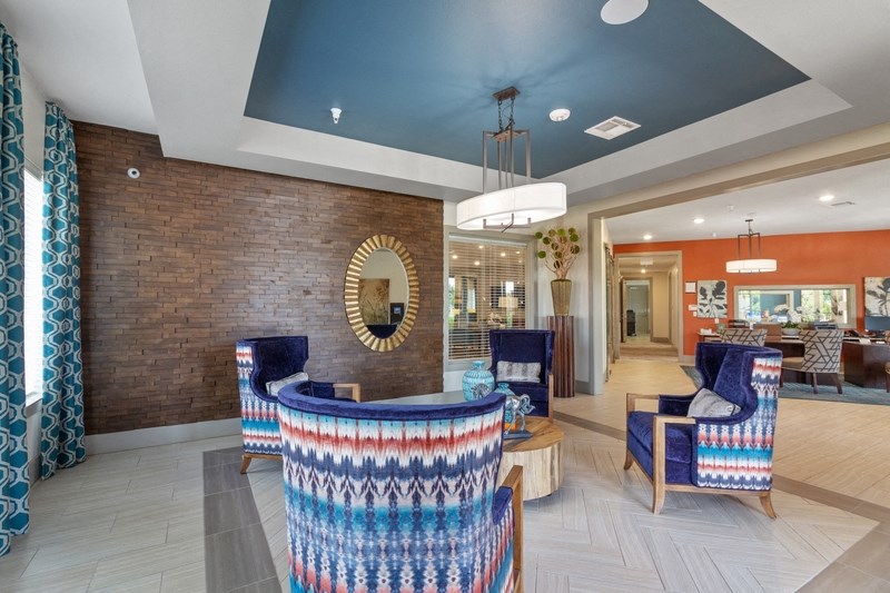 ParcatGarland_Clubhouse