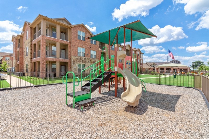 ParcatGarland_Playground