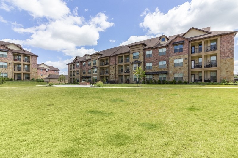 ParcatWylie_Exterior