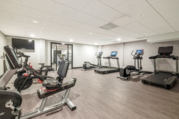 fitness center - Photo Gallery 8