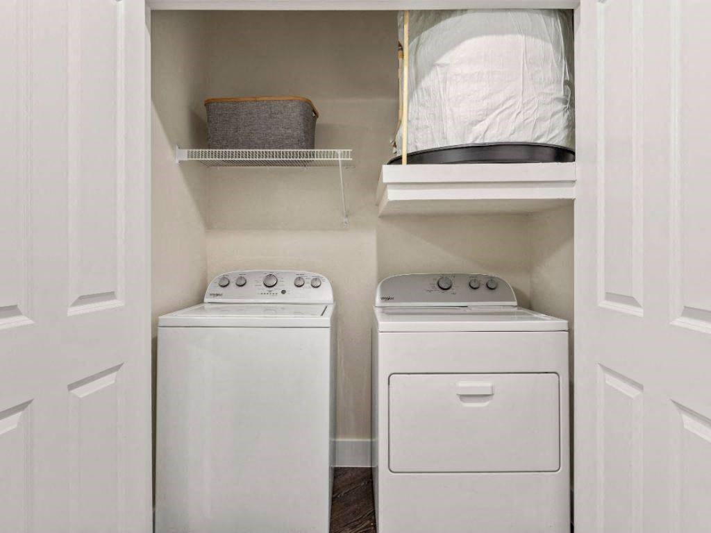 Roosevelt Arlington Commons Model Washer and Dryer