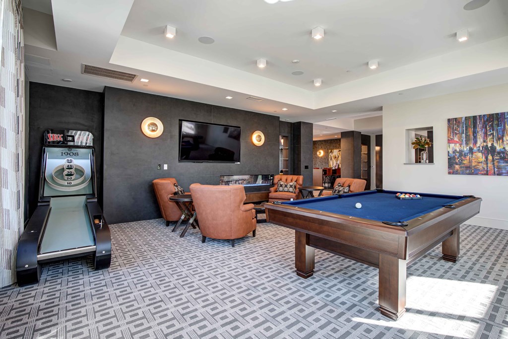 Solis Keltonwood Game Room