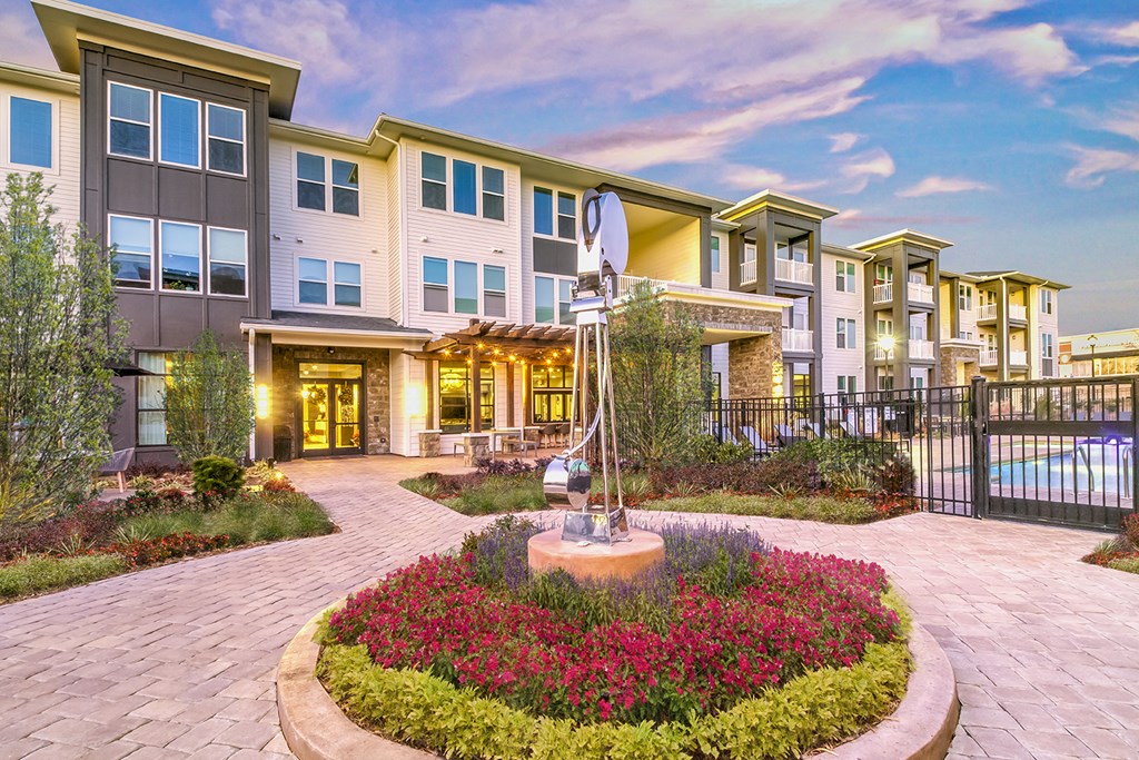 Solis Keltonwood Entrance