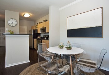 8700 Brodie Lane 1-3 Beds Apartment for Rent - Photo Gallery 2