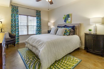 3223 Pleasant Garden Road 1-2 Beds Apartment for Rent - Photo Gallery 3