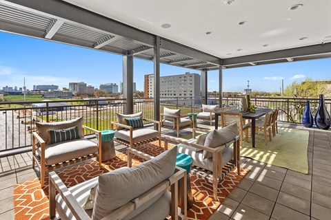 West Love  Rooftop Lounge