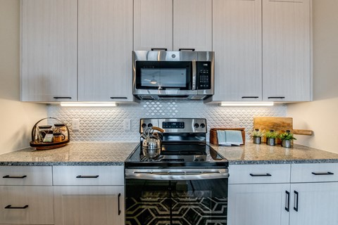 West Mockingbird Interior Model Kitchen Finishes - Stainless Steel Appliance Package