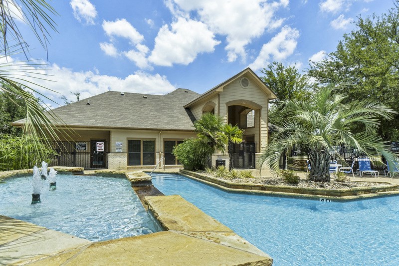 Windsong - Pool Area