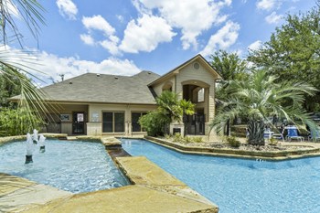 Windsong - Pool Area - Photo Gallery 10