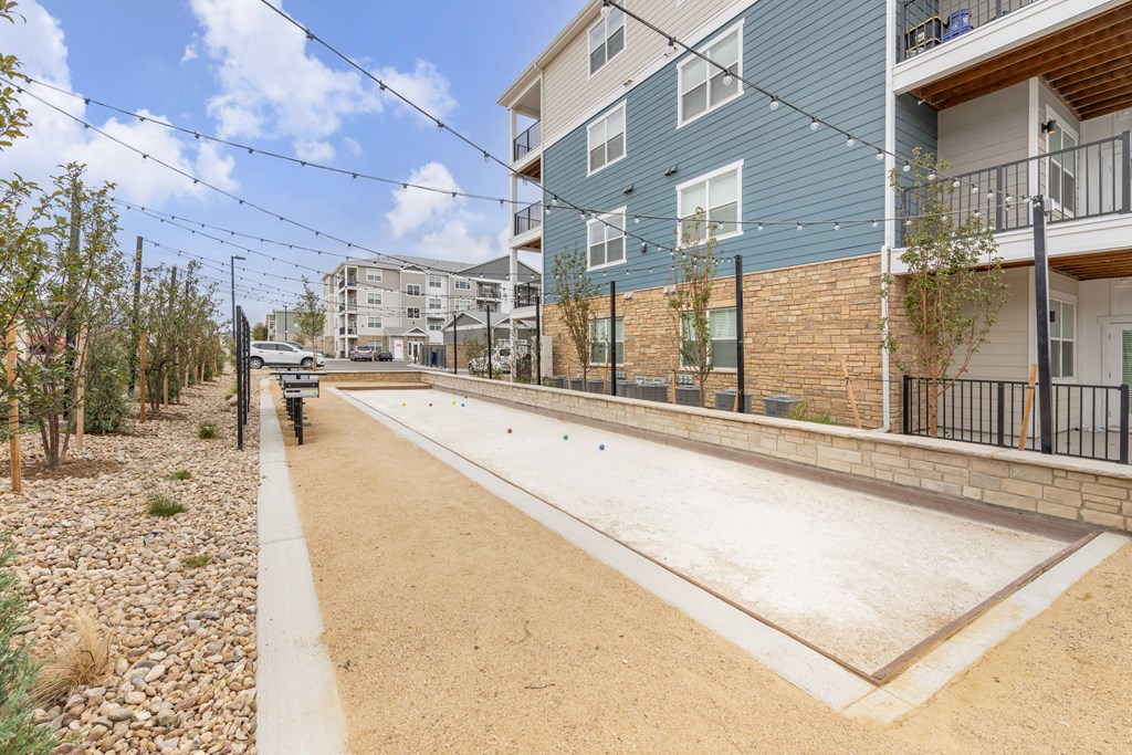 the preserve at ballantyne commons apartment swimming pool