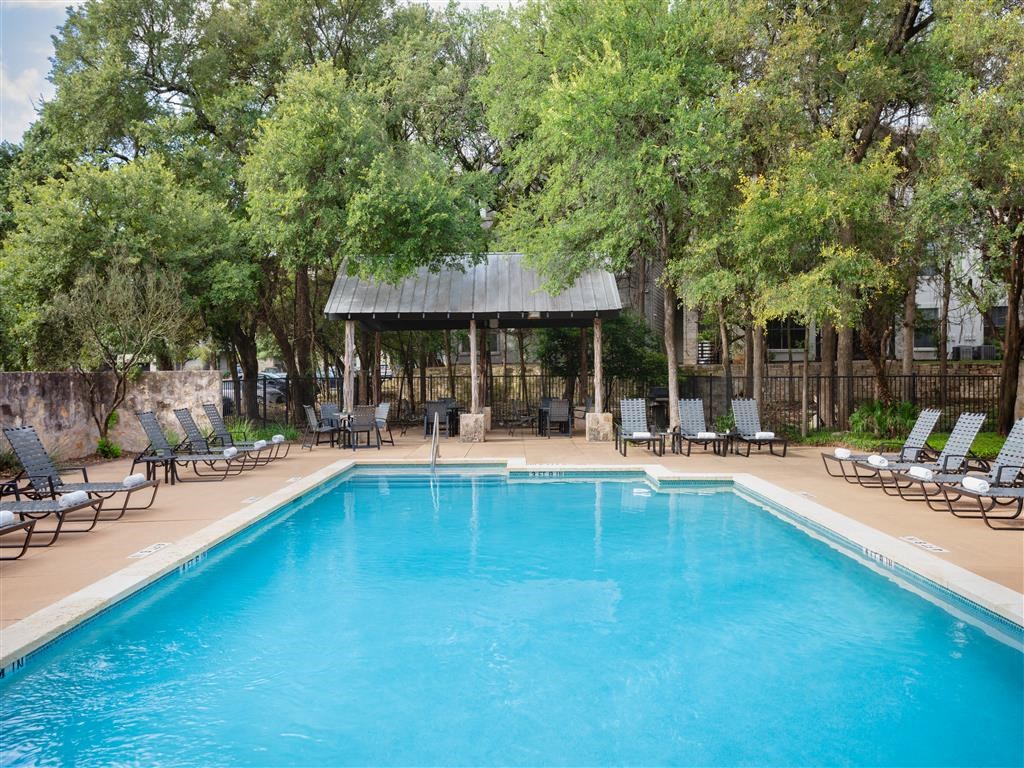 the swimming pool at the resort at governors residence